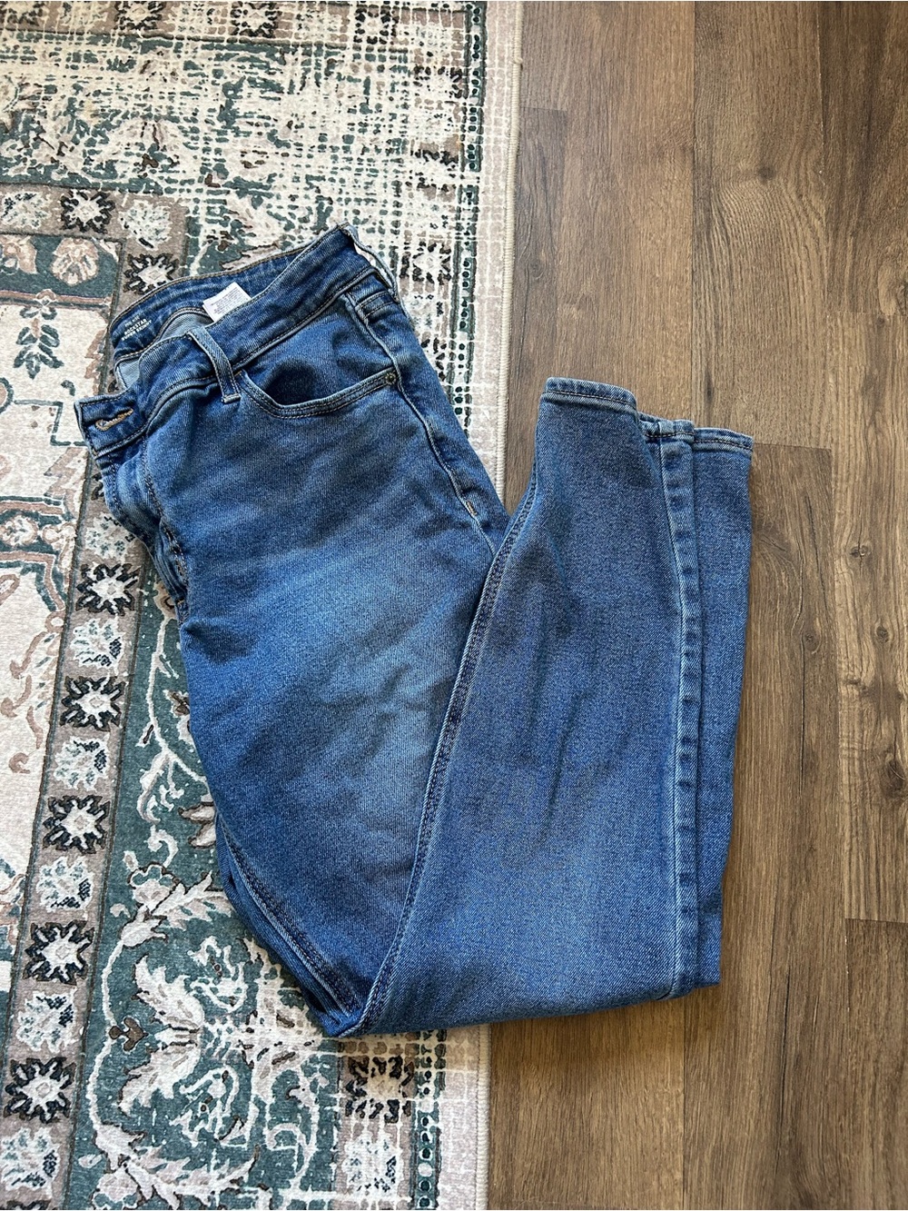 Old Navy Midrise Rockstar Super Skinny Jeans